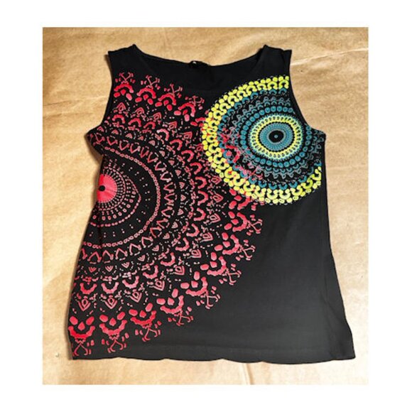 Coline Sleeveless T-Shirt, Kaleidoscope Pattern on Black, Size Small - Picture 2 of 7